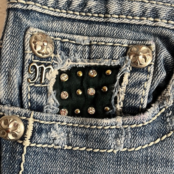 Miss Me jeans size 30 rhinestones distressed medium wash - Picture 4 of 11